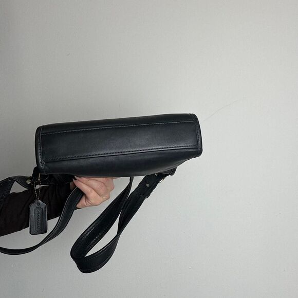 Coach Vintage 90s Legacy All Black Leather Crossbody Bag 9997 - Picture 3 of 4